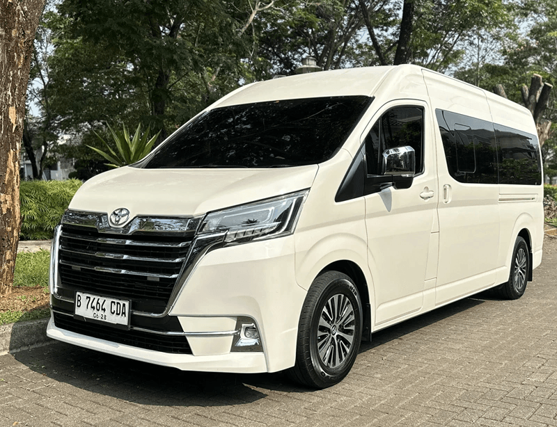 Toyota Hiace Luxury - 1